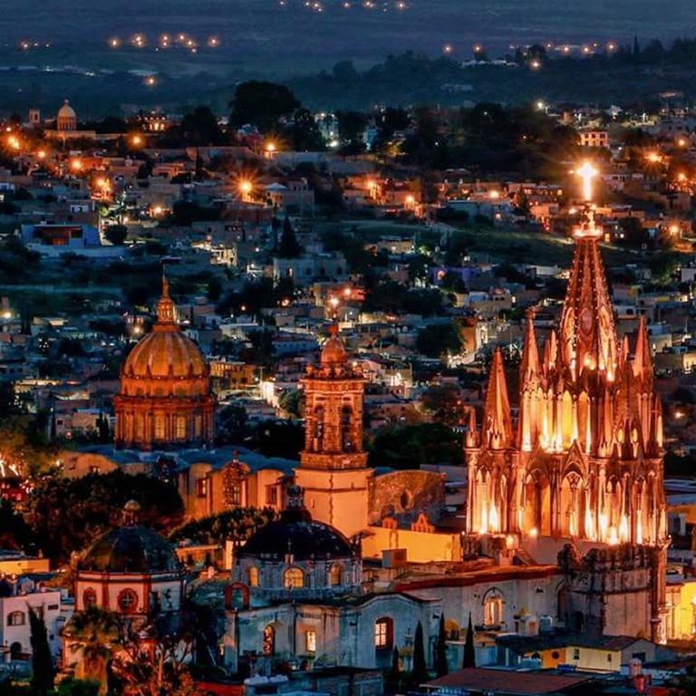 Hotel La Huerta Альенде Экстерьер фото